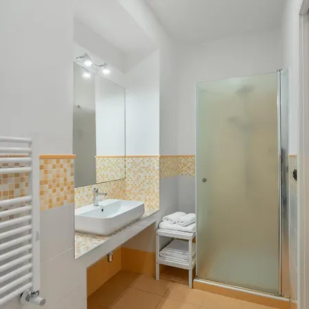 The 4* Neapel