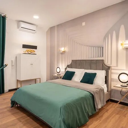 The 4* Neapel